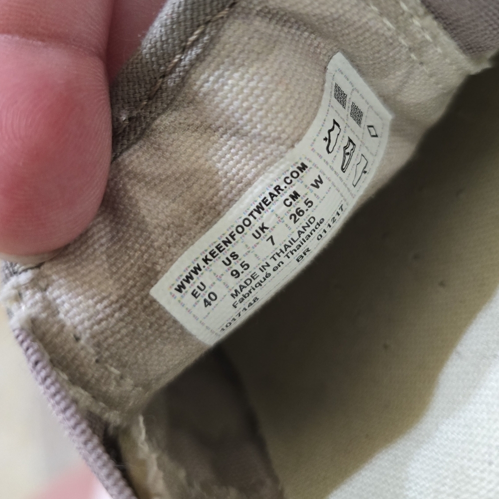 Keen Elsa Canvas Slip-On Shoes 9.5 Beige Tan Outdoor Comfort Cushion - Picture 6 of 7